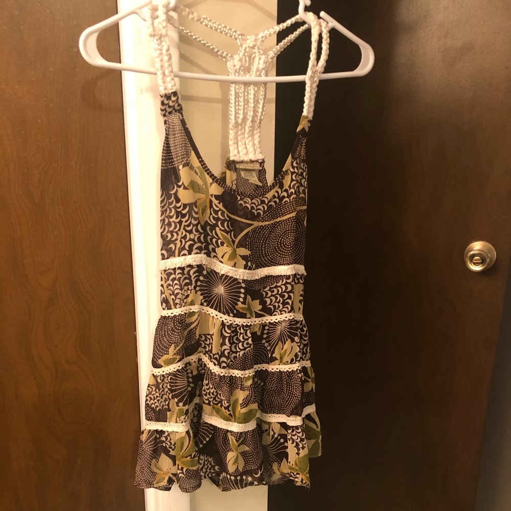 Women’s Buckle Daytrip Strap Detail Tank